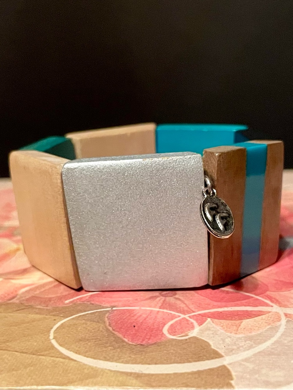 Color Block Stretch Bracelet - Picture 2 of 5